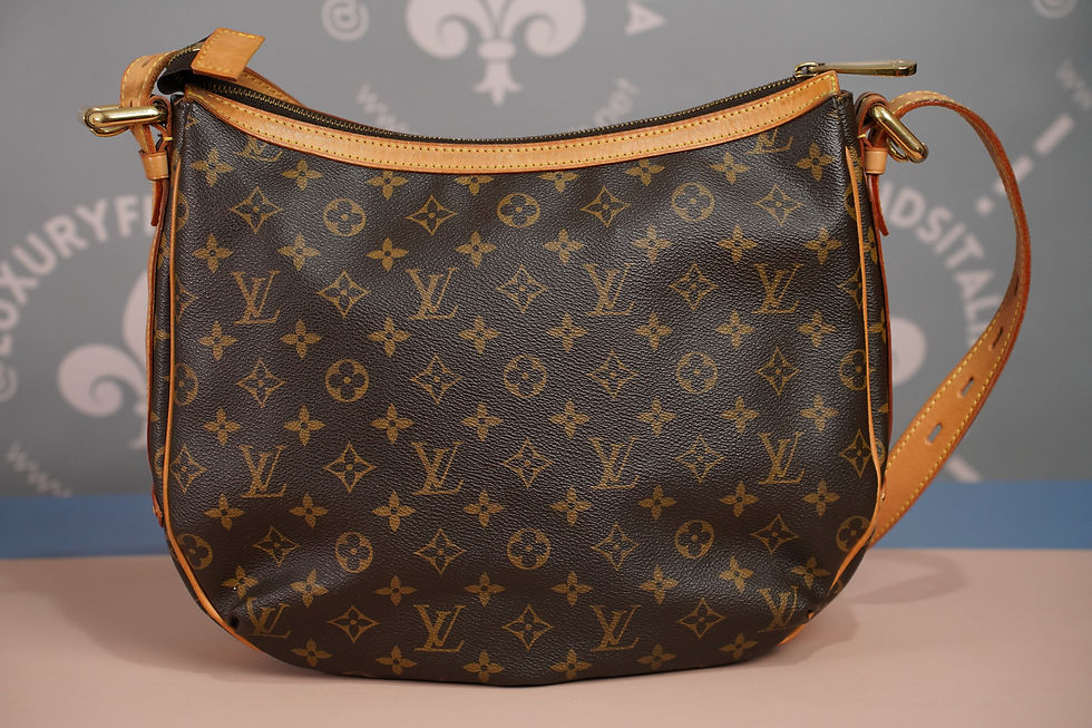 Thumbnail: Preowned Authentic Louis Vuitton Tulum GM