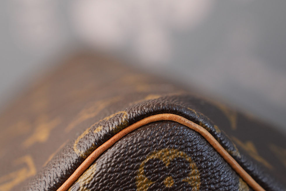 Thumbnail: Preowned Authentic Louis Vuitton Speedy 40