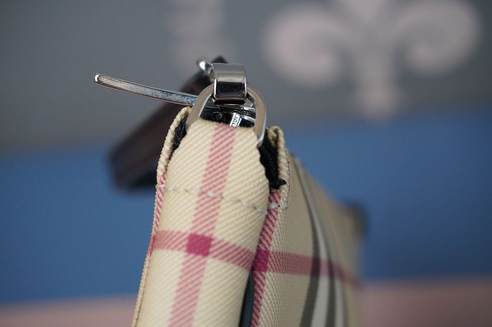 Thumbnail: Preowned Authentic Burberry House Check Pochette