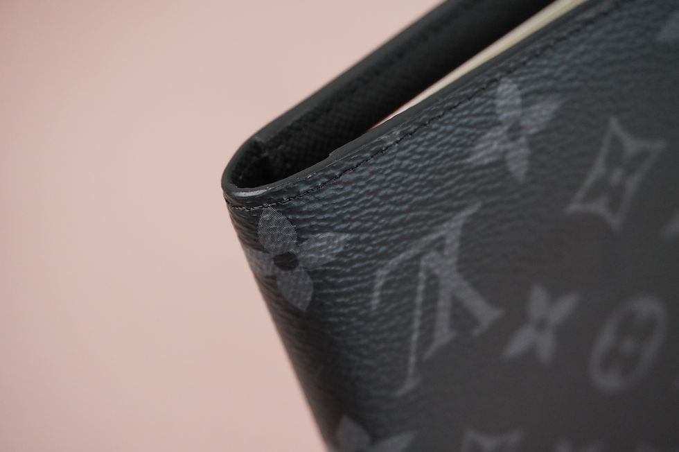 Thumbnail: Preowned Authentic Louis Vuitton Passport Cover