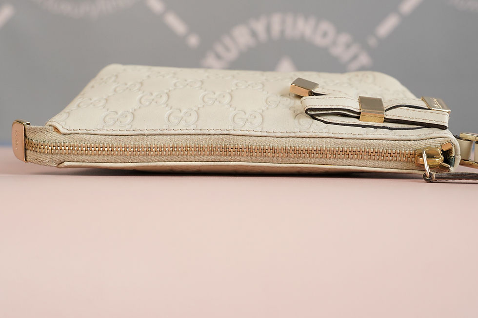 Thumbnail: Preowned Authentic Gucci Guccissima Wristlet Pouch