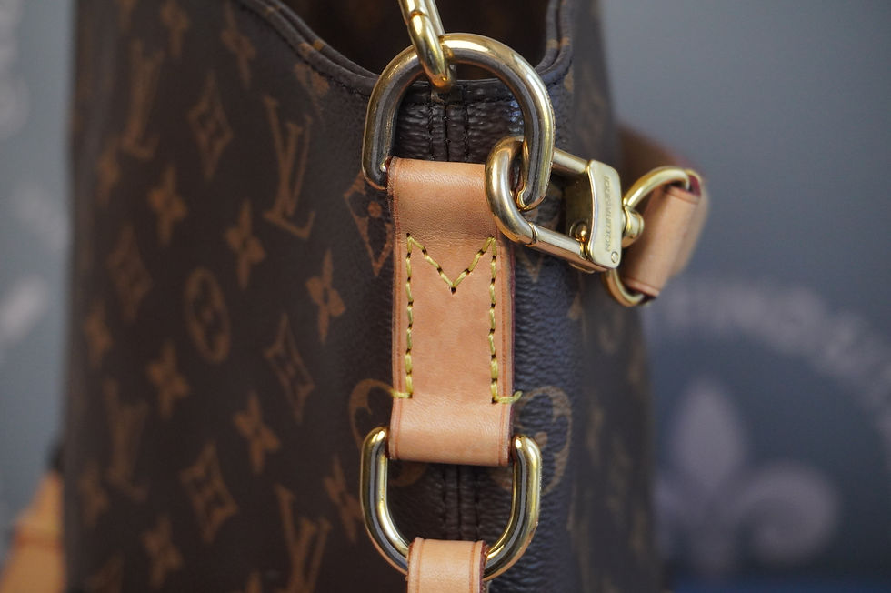 Thumbnail: Preowned Authentic Louis Vuitton Melie Monogram