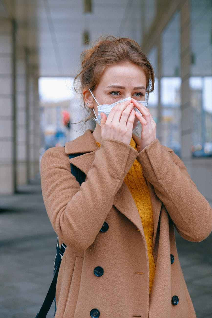 woman wearing face mask