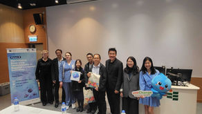 兩位同學在創新教學和科技應用論壇上分享了如何運用人工智能（AI）改善英語發音