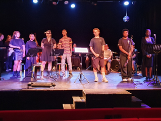 Hall de la chanson avec les Secondes CAMA Musique