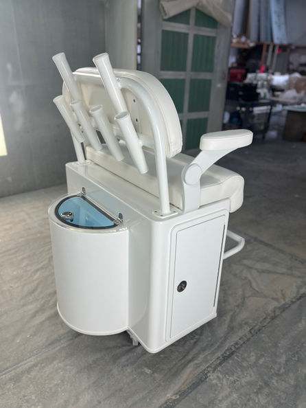 MODEL LP40 LIVE WELL LEANING POST-NAUTICAL DESIGN INC 40 GALLON BOAT SEATING WITH STORAGE-HELM SEATS