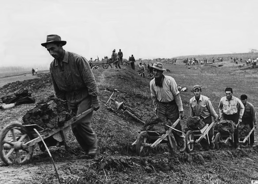UNA VICENDA STORICA ESEMPLARE NELLA LOTTA DI CLASSE IN ITALIA                     LA RIVOLTA DEI CONTADINI TROINESI DEL 18 FEBBRAIO 1898,  
