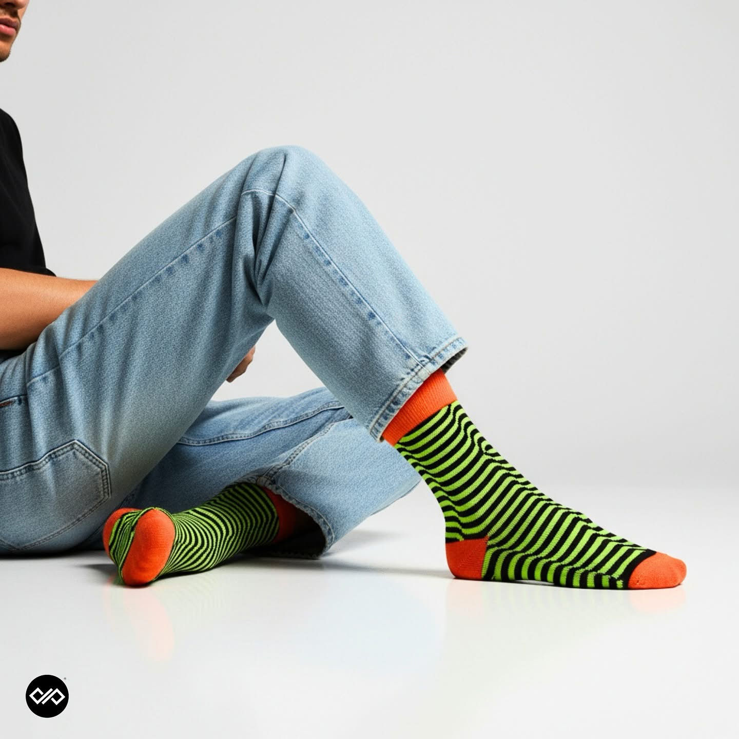 Illusion Unisex Crew Length Socks