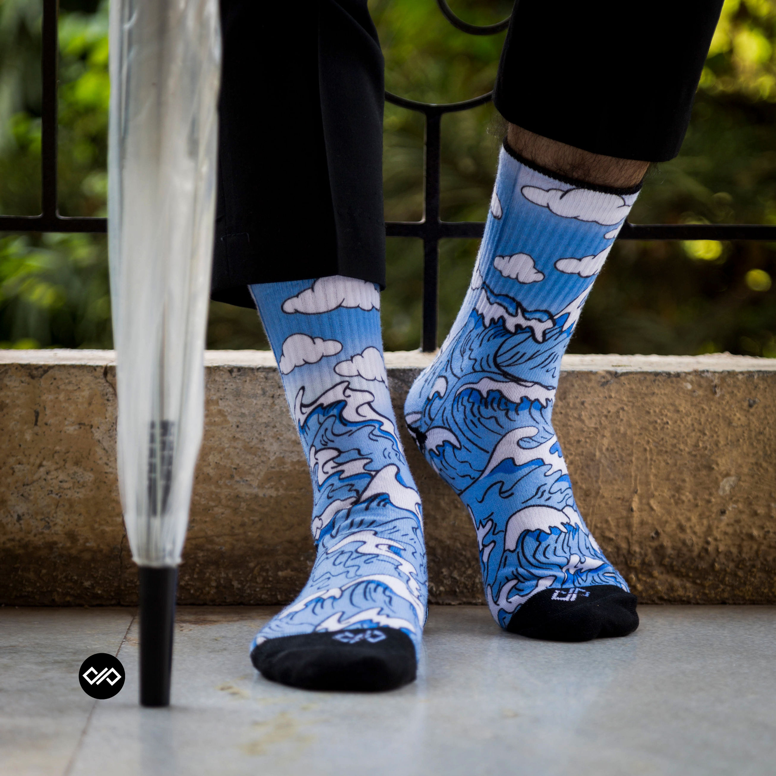 Waves Unisex Crew Length Socks