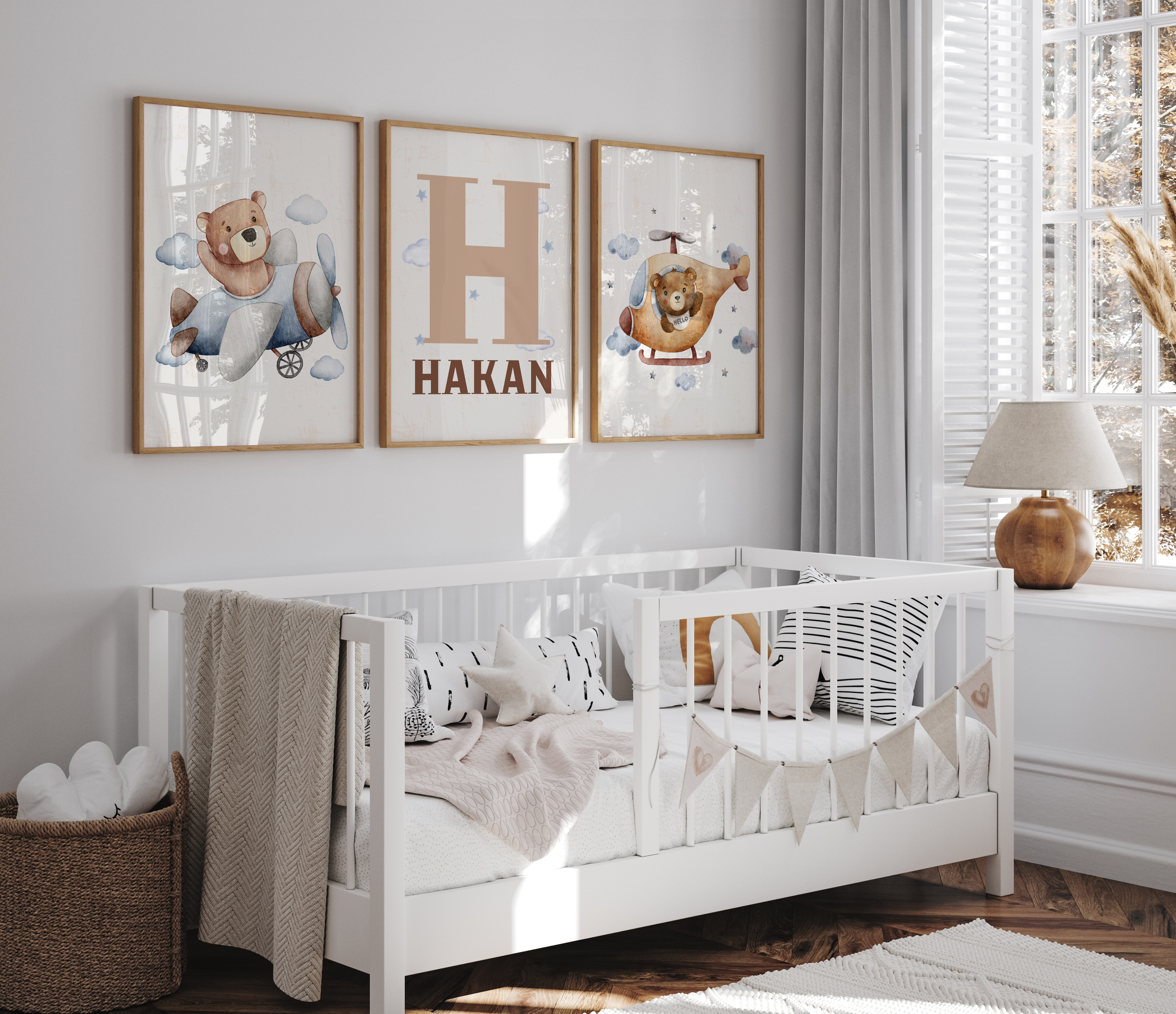 Uçak ve ayıcık temalı, erkek çocuk odası için hazırlanmış 3 parçalı duvar tablosu