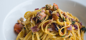 Fresh Pasta Linguine with Dill and Vegetables