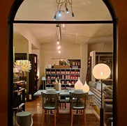 Ruggine: uno showroom a Bobbio dove l’acciaio diventa arredo.