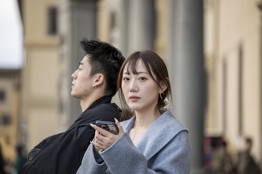 ragazza orientale agli uffizzi di firenze