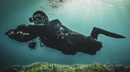 Sidemount diving