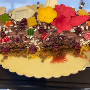 Black forest log