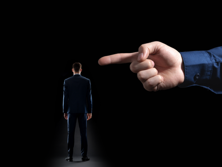 Procura-se um Culpado!