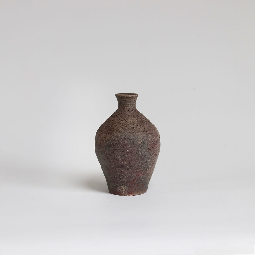 サムネイル： Yakishime Sake Bottle by Haga Ryuichi