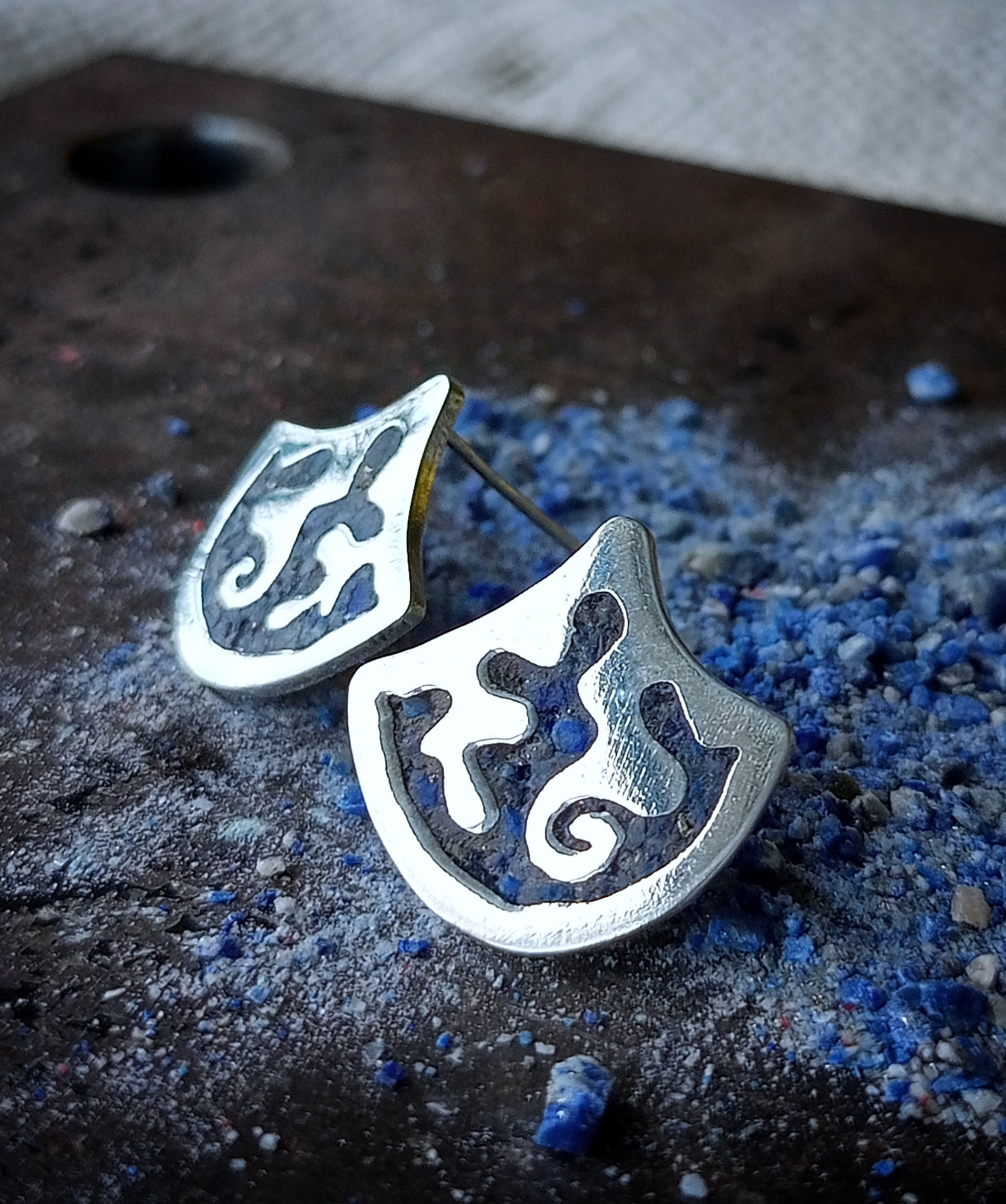 Pazyrk Motif Lapis Lazuli Inlay Earrings