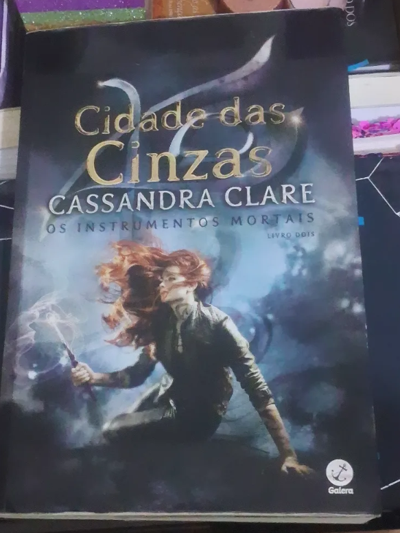 Cidade das Cinzas - Resenha de Leitura