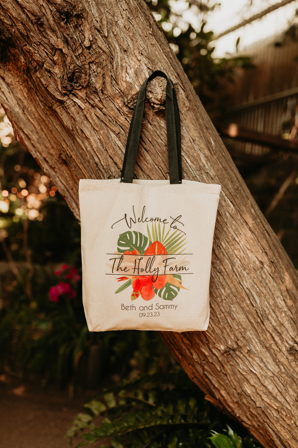 a tote bag that says welcome to the holly farm