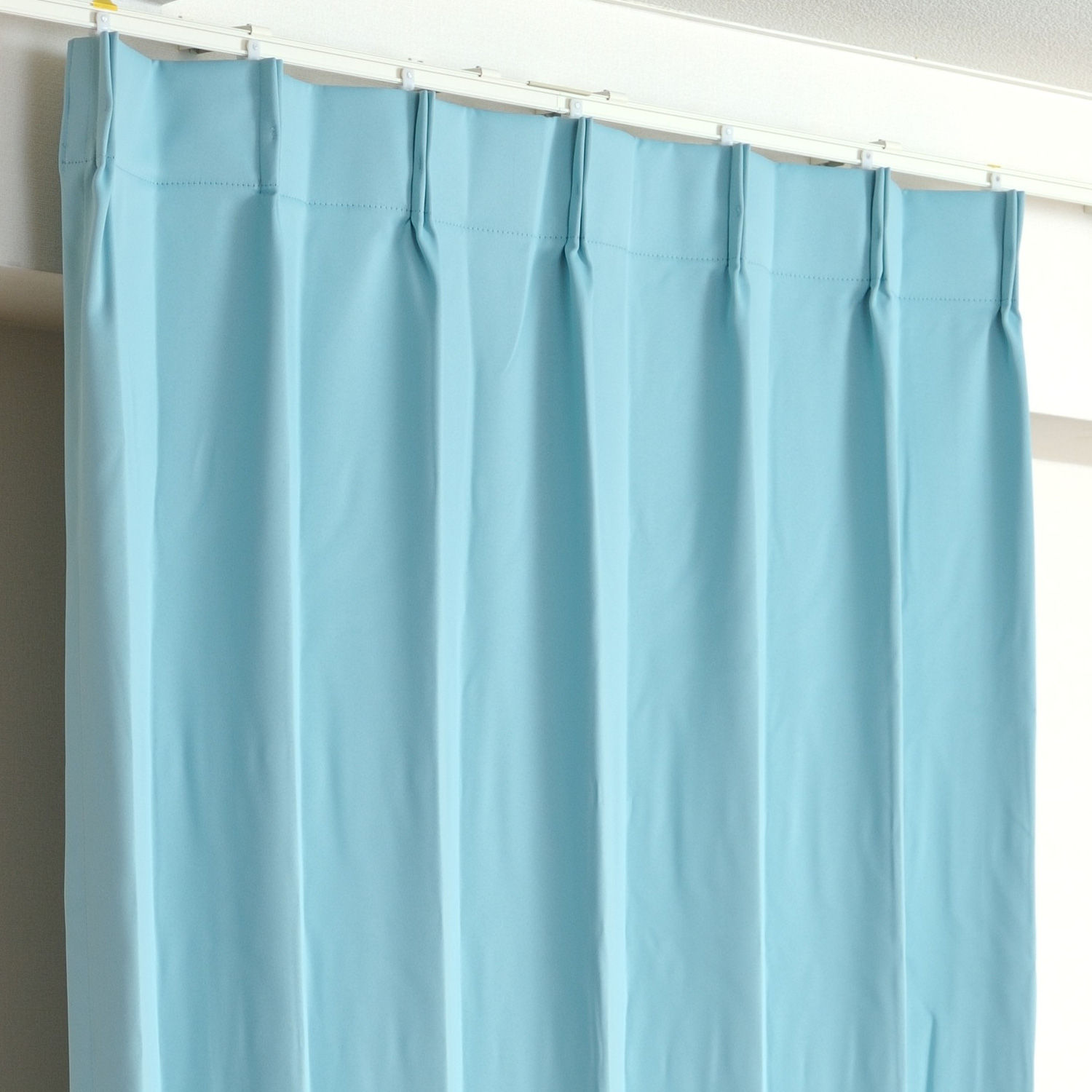 カラーカーテン：ライトブルー：防炎1級遮光カーテン＆防炎レースカーテン