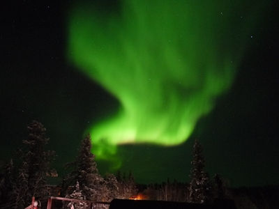 オーロラ　イェローナイフ