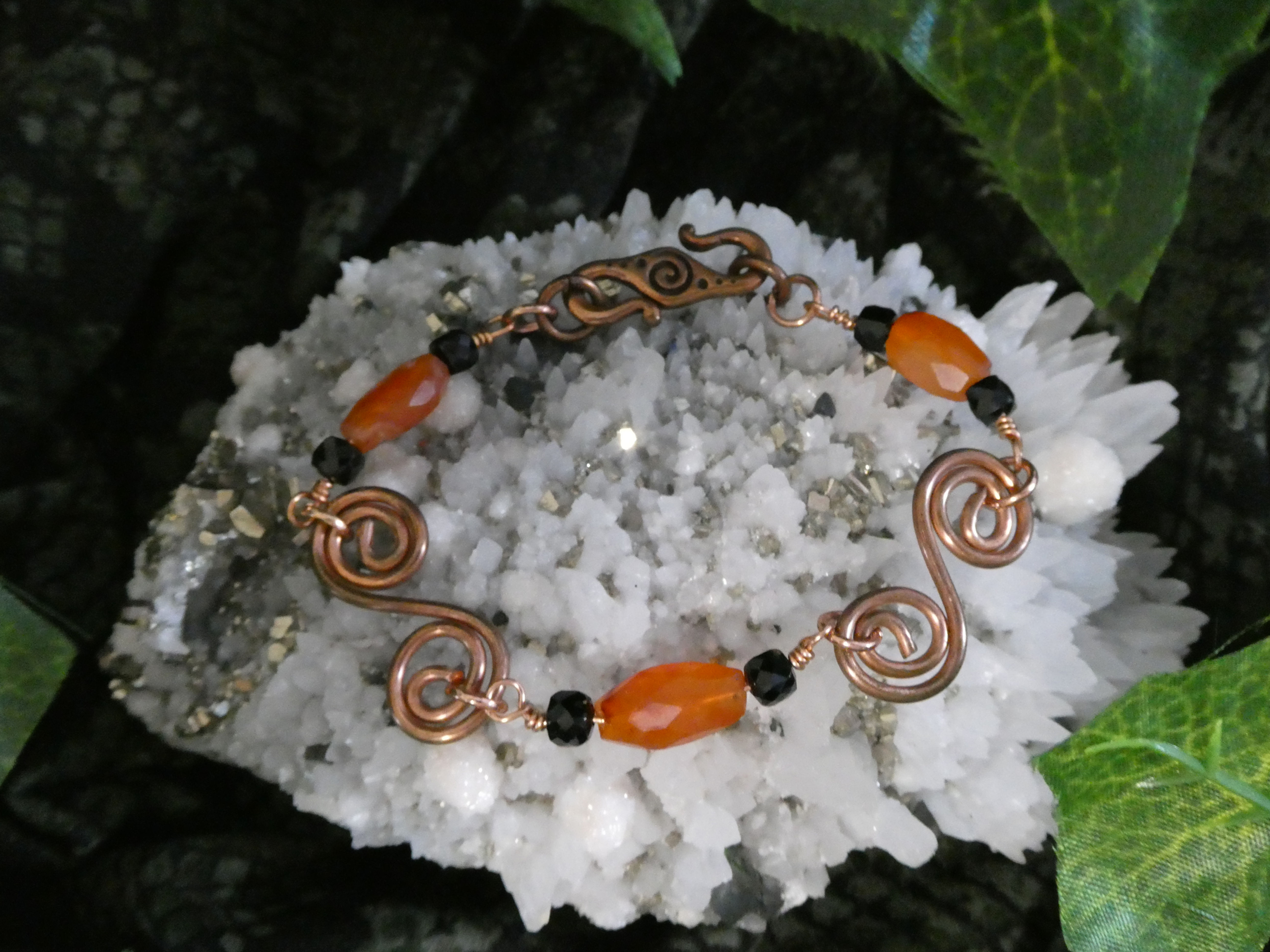 🌀🔥 Copper Spiral Bracelet with Carnelian & Black Spinel 🖤✨