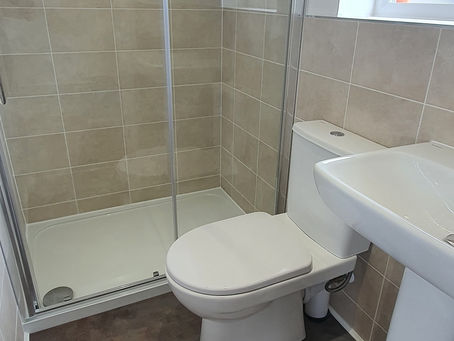 Shower room vinyl flooring layed,happy customers 🥰🥰❤️