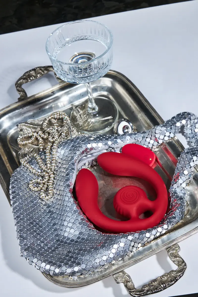 Thumbnail: SVibe Snail GIZI Duo Couples Stimulator - Burgundy