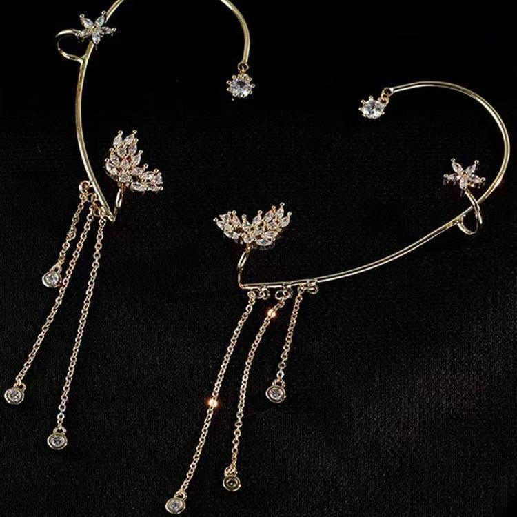 Thumbnail: Gold cuff ear piece