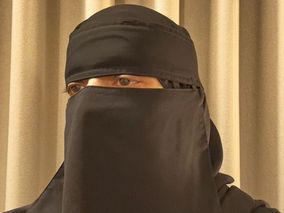 غادة العزمان.. بين الأصالة والحداثة في صناعة المحتوى