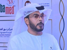 " خالد السلامي " يشارك في الجلسة الحوارية حول التكامل بين الكتاب الورقي والكتاب الإلكتروني