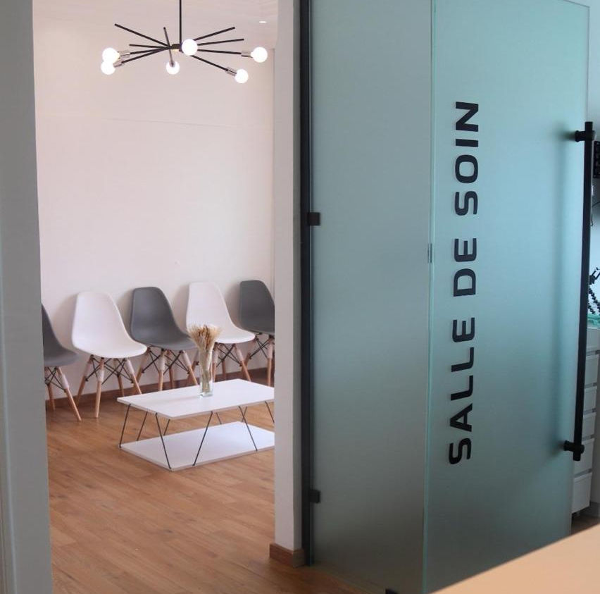 Salle d'attente du Cabinet du Dr Daoui Asmaa à Rabat.