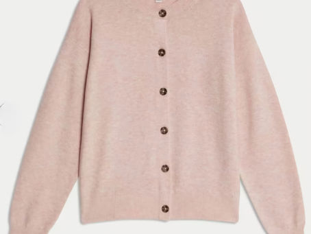 Trendy Spring-Summer Colours and How to Adapt Them to Your Seasonal Palette