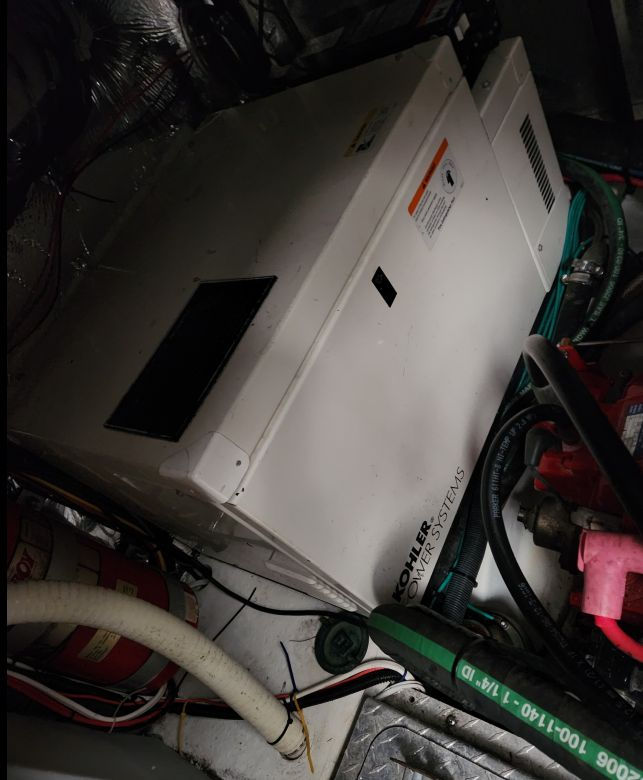 Thumbnail: 2007 FOUR WINNS ‘Vista 378’  Express  Cruiser   $149,900. CDN