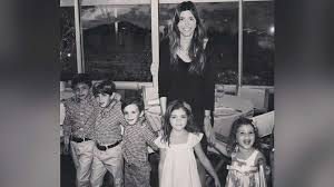 Photo Jennifer Dulos and Kids.jpeg
