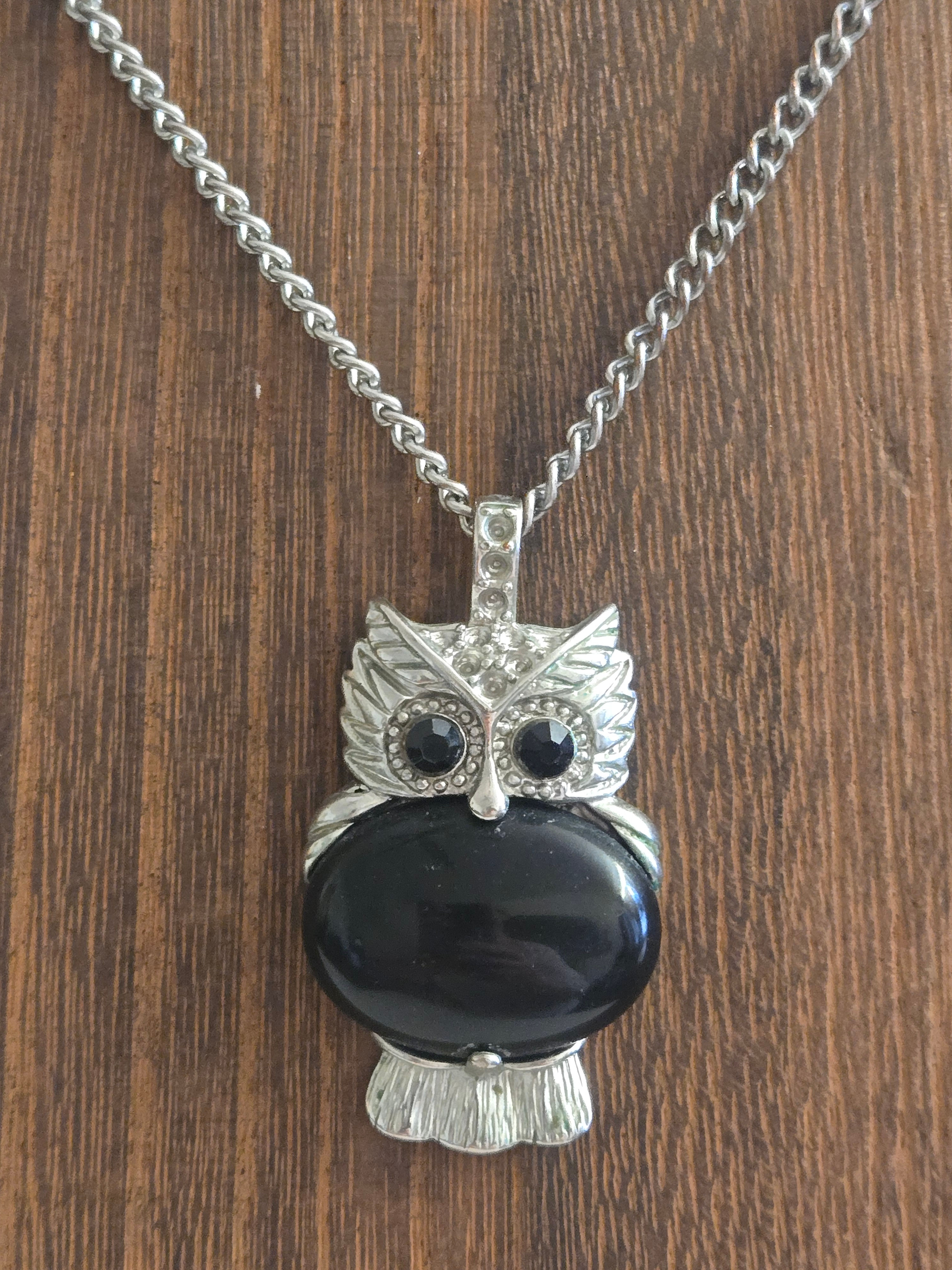 Onyx stone owl pendant necklace