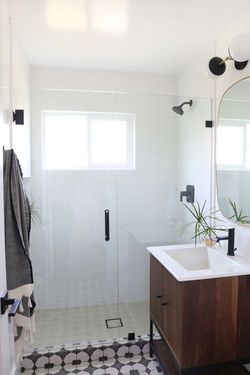 Bathroom_Minimalist_modern_remodel_interior_designer_San_Diego_Trippe_Interiors_27