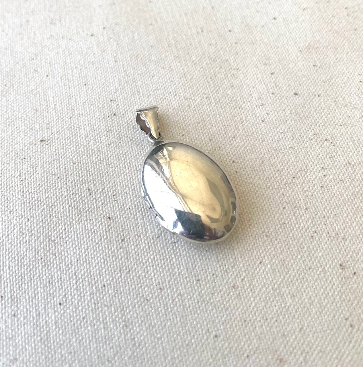 Vintage - Big Silver Locket