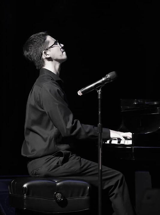 Justin Kauflin at the piano. Photo by John Toomey