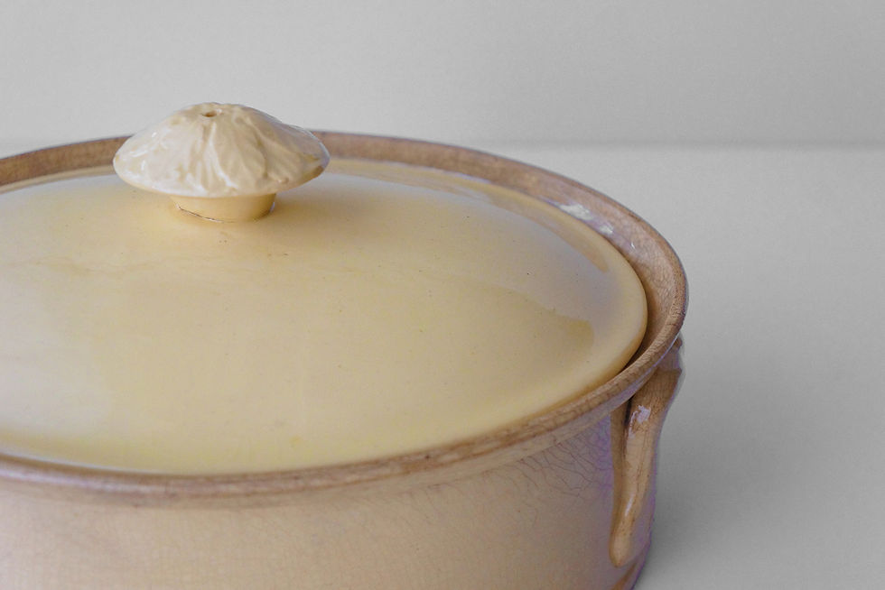 Thumbnail: Terrine Pot / Sarreguemines / -1920 FRANCE