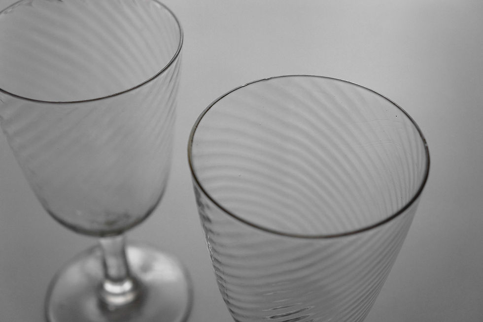 Thumbnail: Swirled Thin Glass / 1800s France