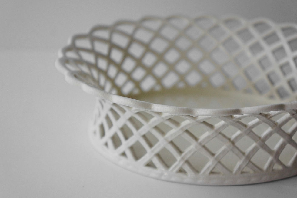 Thumbnail: Chestnut Basket / Creamware / Leeds / 1780- ENGLAND