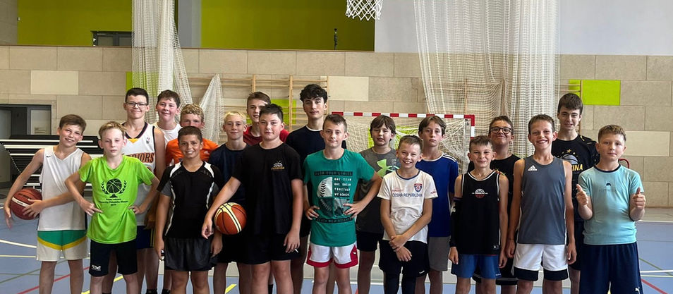 Dnes se ohlédneme za uplynulou sezónou kategorie U13 a U14 pohledem Petra Rokose.🤪