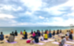 2019.10.1 リザンシーパーク谷茶ベイ 団体ビーチヨガ.2.jpg
