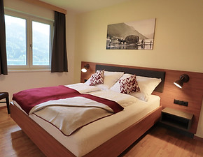 Schlafzimmer Wohnung 1.jpg