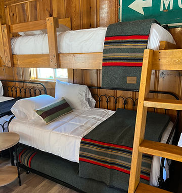 vintage+woosdy+cabin+bunk+pinetop+lakeside+white mountins+glamping+resort