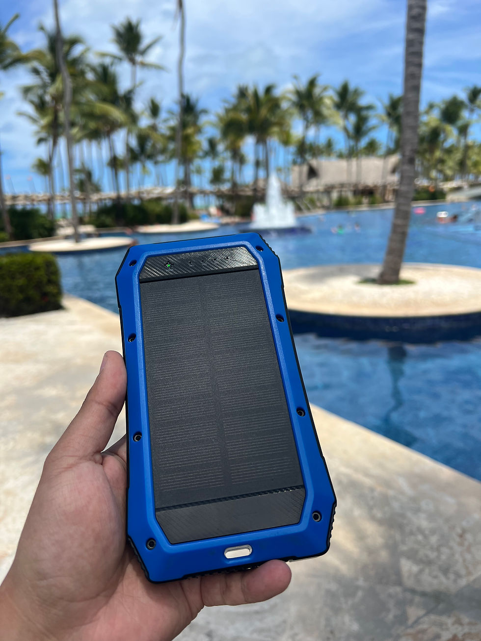 Genectra impulsa la revolución solar en Chile con soluciones que van del outdoor al hogar