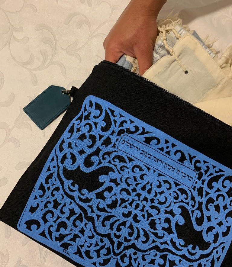 תמונה ממוזערת: סט תיק טלית ותפילין יברכך תכלת-שחור