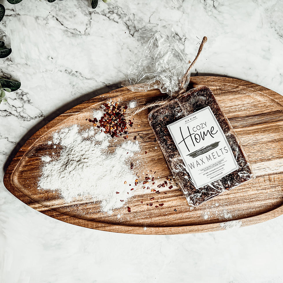 Thumbnail: Natural XL wax melt cubes with hand-ground spices in warm tones of nutmeg, ginger, and cinnamon
